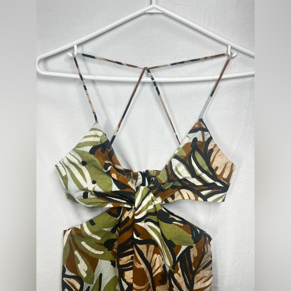 Dress - Picture 4 of 5